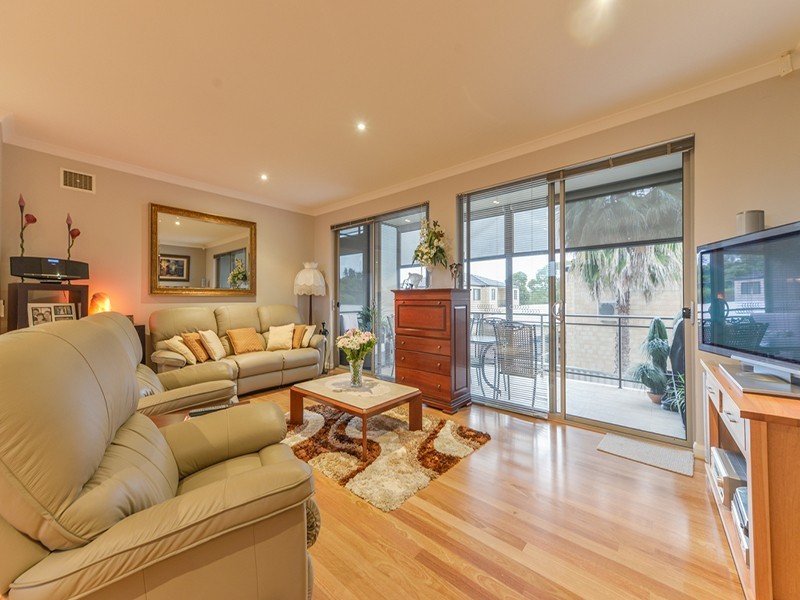 4/36 Mason Street, Cannington WA 6107