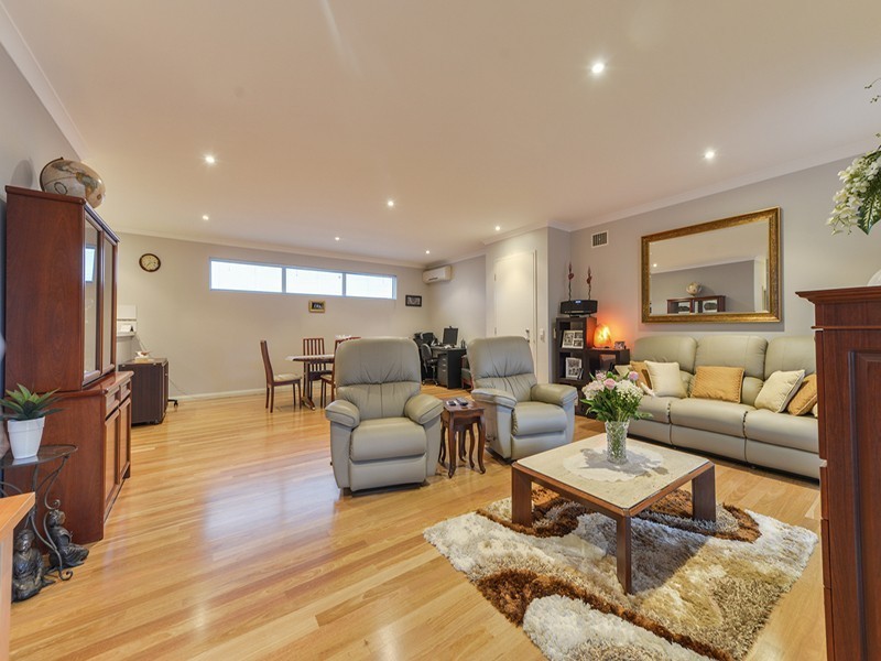 4/36 Mason Street, Cannington WA 6107