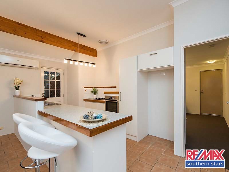 73 Centre Street, Queens Park WA 6107