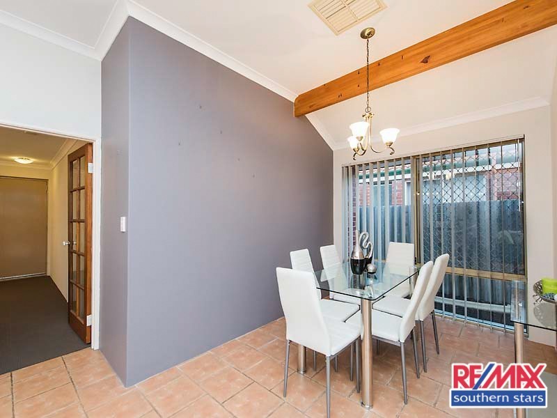 73 Centre Street, Queens Park WA 6107