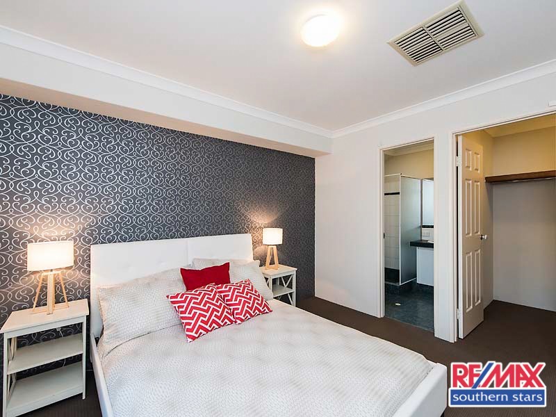 73 Centre Street, Queens Park WA 6107