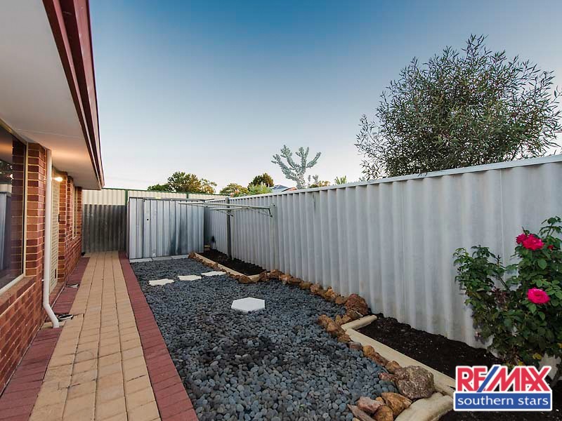 73 Centre Street, Queens Park WA 6107