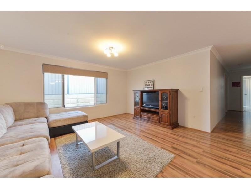 23 Calneggia Drive, Byford WA 6122