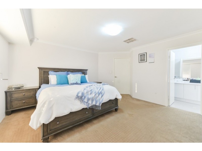 23 Calneggia Drive, Byford WA 6122
