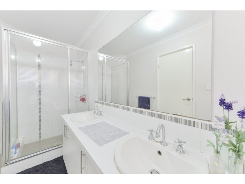 23 Calneggia Drive, Byford WA 6122
