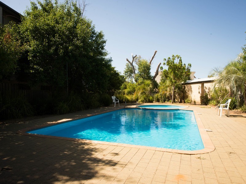 2/2 Pengilly Road, Orelia WA 6167