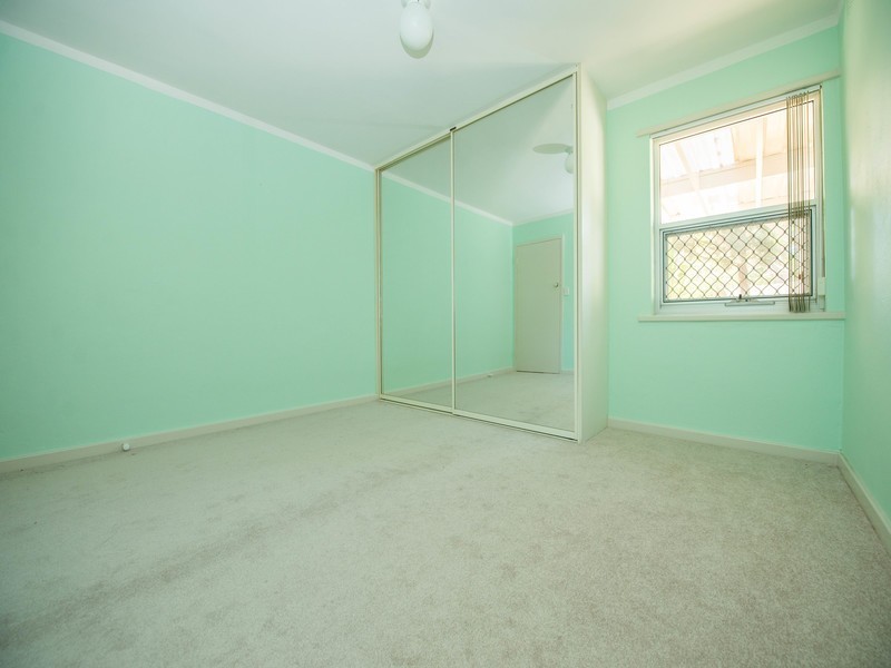 2/2 Pengilly Road, Orelia WA 6167