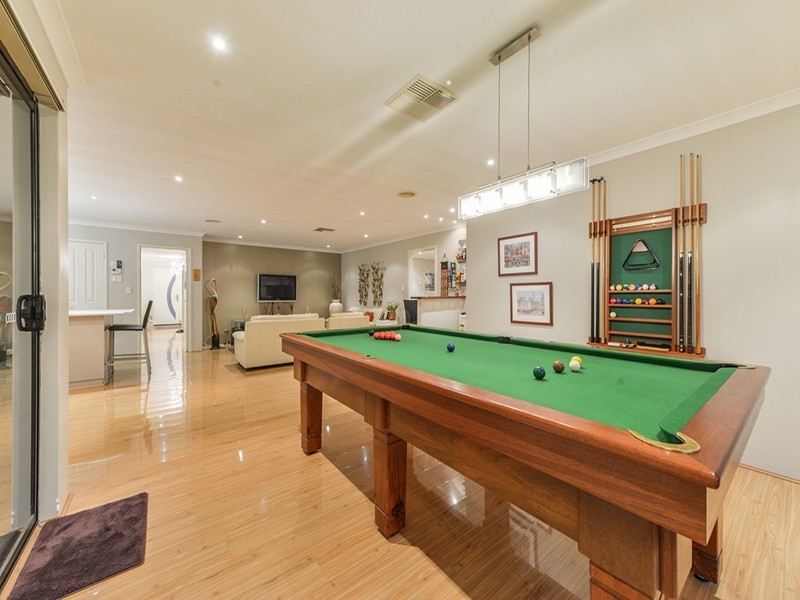 13 Templar Pass, Wattle Grove WA 6107