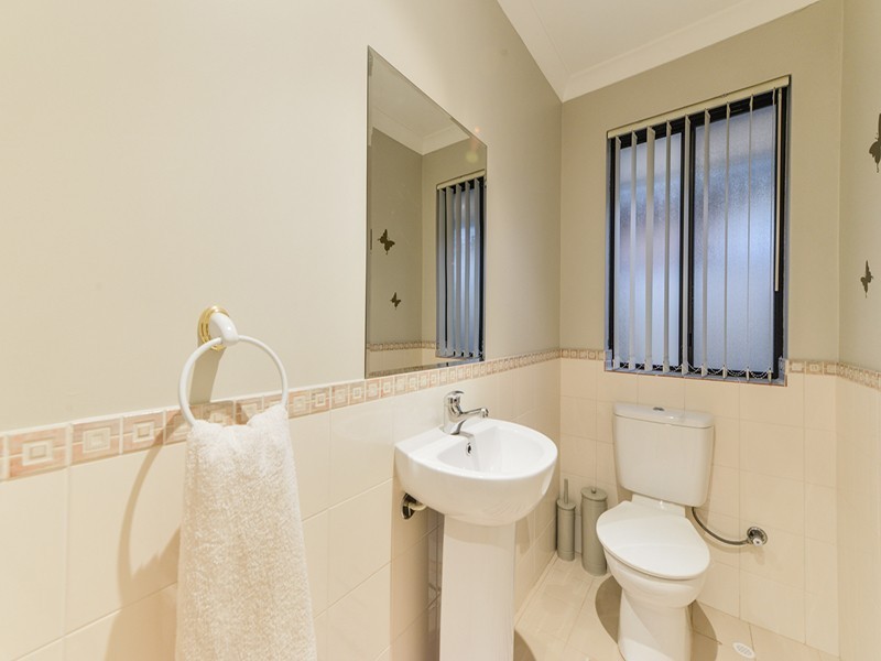 13 Templar Pass, Wattle Grove WA 6107