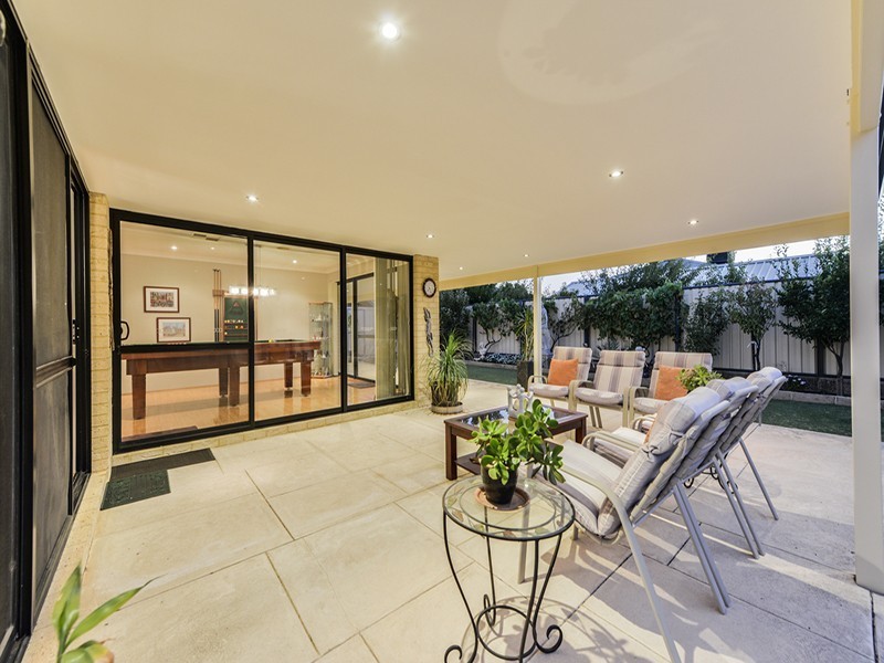 13 Templar Pass, Wattle Grove WA 6107