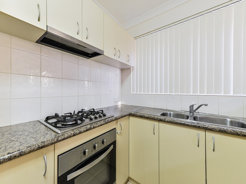 3/35 Nicholson Road, Cannington WA 6107