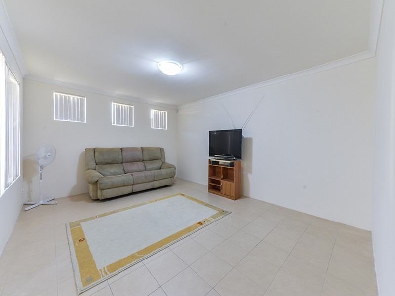 3/35 Nicholson Road, Cannington WA 6107