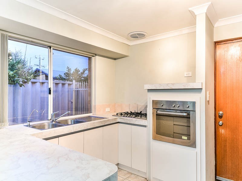 148 Hamilton Street, Queens Park WA 6107