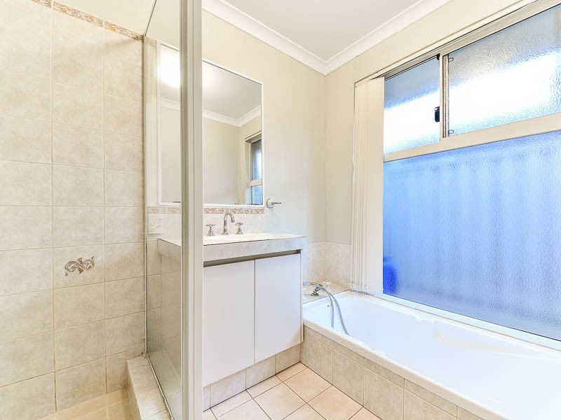 148 Hamilton Street, Queens Park WA 6107