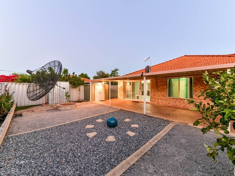 148 Hamilton Street, Queens Park WA 6107