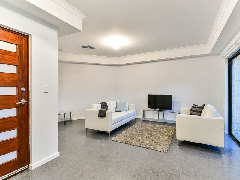 31a Hartfield Street, Queens Park WA 6107