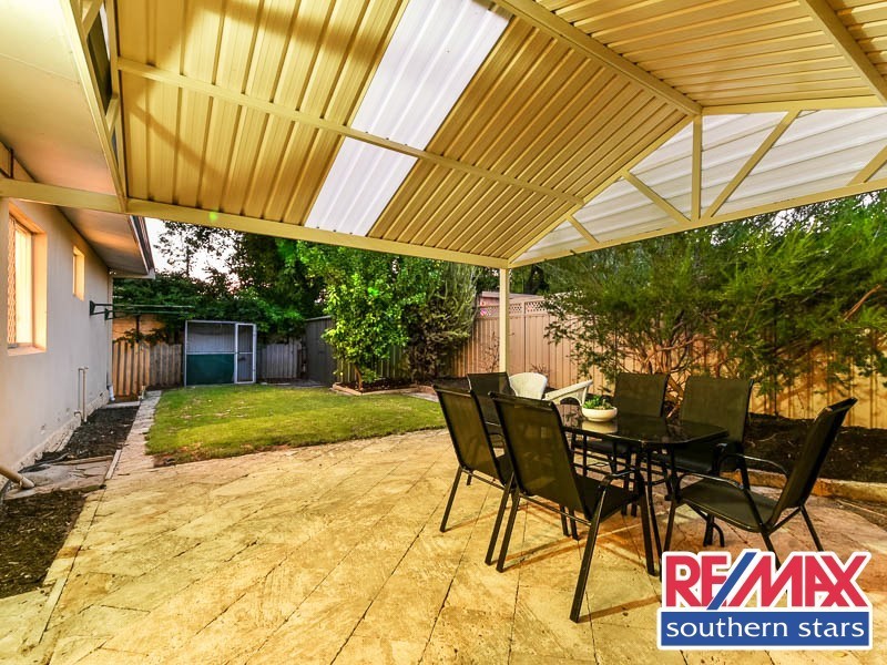 22 Thomas Street, Queens Park WA 6107