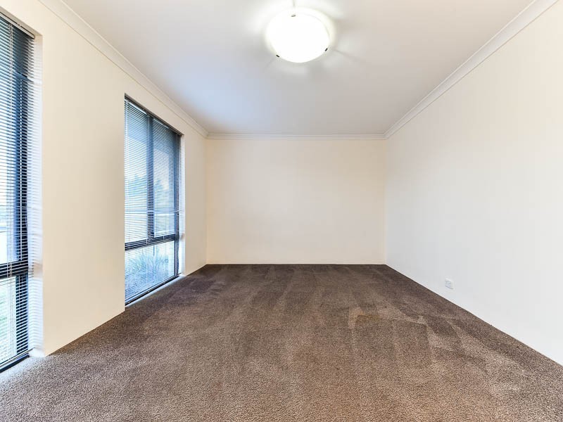 49 Balaka Way, Queens Park WA 6107