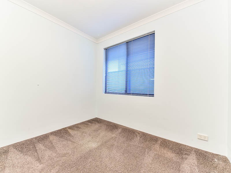 49 Balaka Way, Queens Park WA 6107