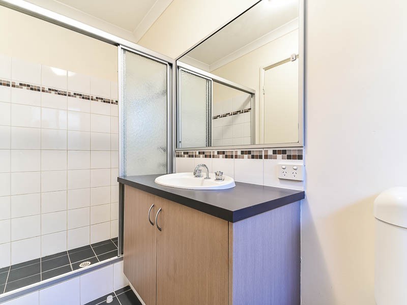 49 Balaka Way, Queens Park WA 6107