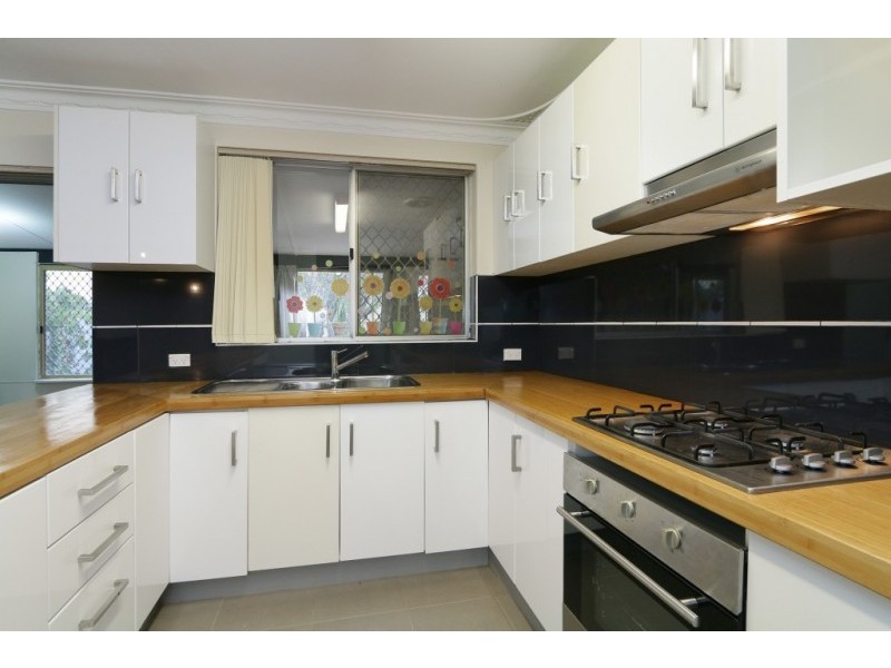21 Parklands Square, Riverton WA 6148