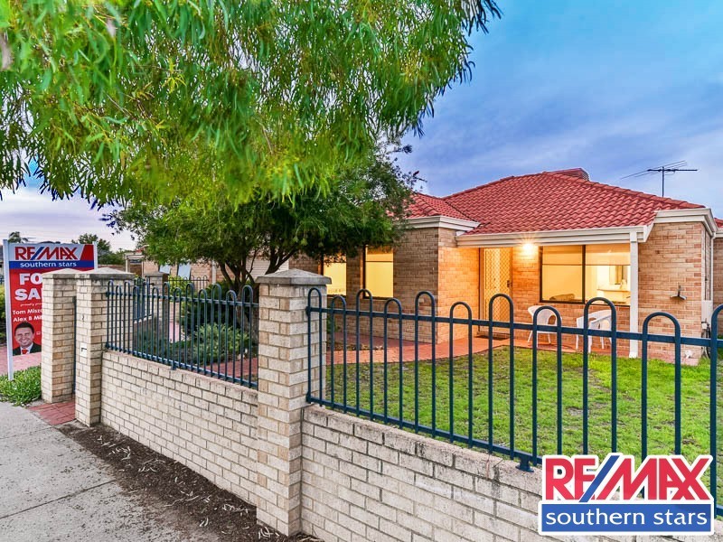 2/14 Stephen Street, Queens Park WA 6107