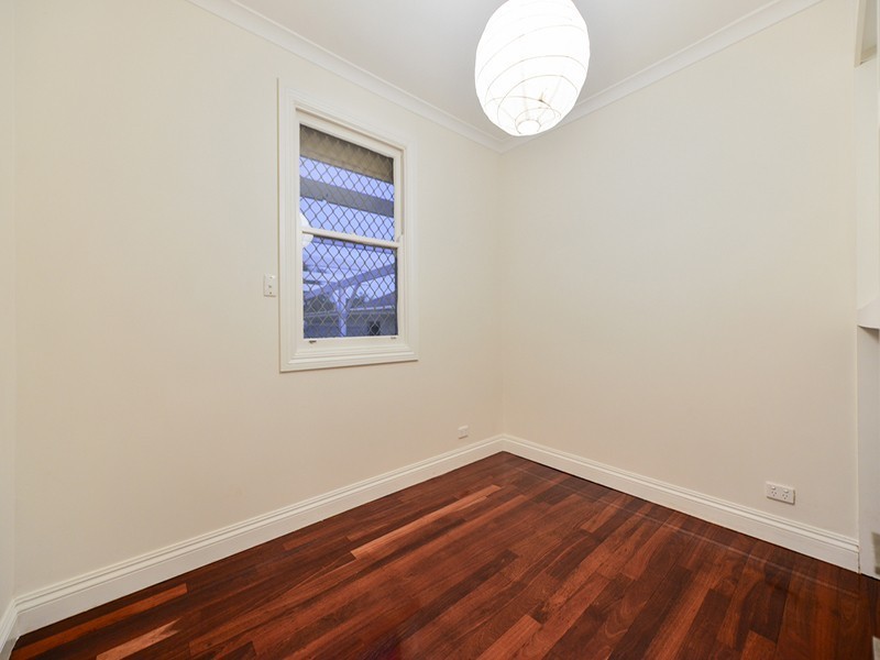 29 Donaldson Street, Queens Park WA 6107