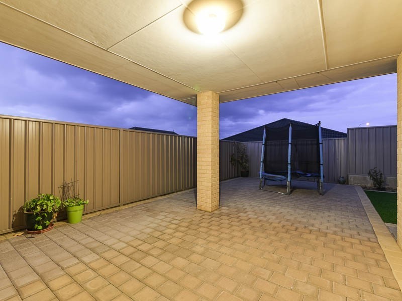 35 Kilkenny Loop, Brookdale WA 6112