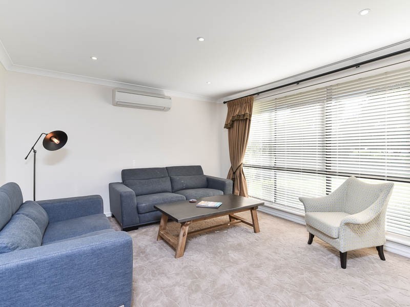 10 Hartfield Crescent, Leeming WA 6149