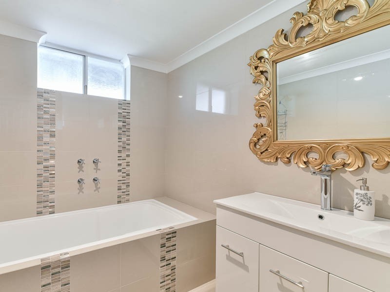 10 Hartfield Crescent, Leeming WA 6149