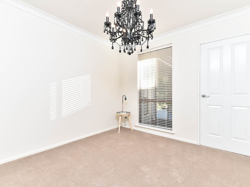 10 Hartfield Crescent, Leeming WA 6149