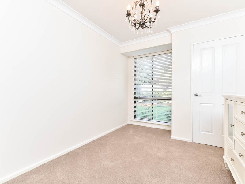 10 Hartfield Crescent, Leeming WA 6149