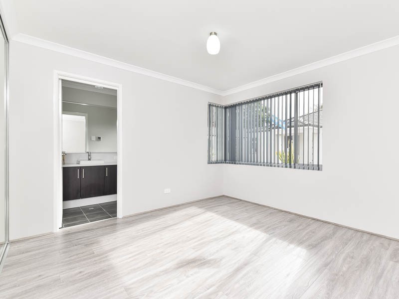 209b William St, Beckenham WA 6107