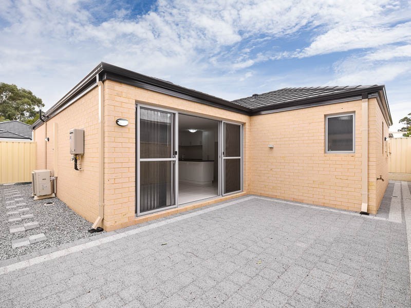 209b William St, Beckenham WA 6107