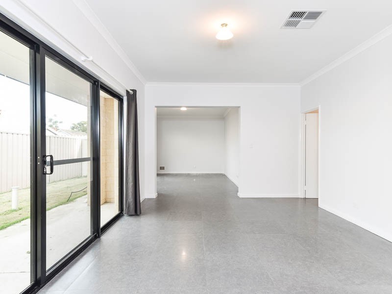 31b Hartfield, Queens Park WA 6107