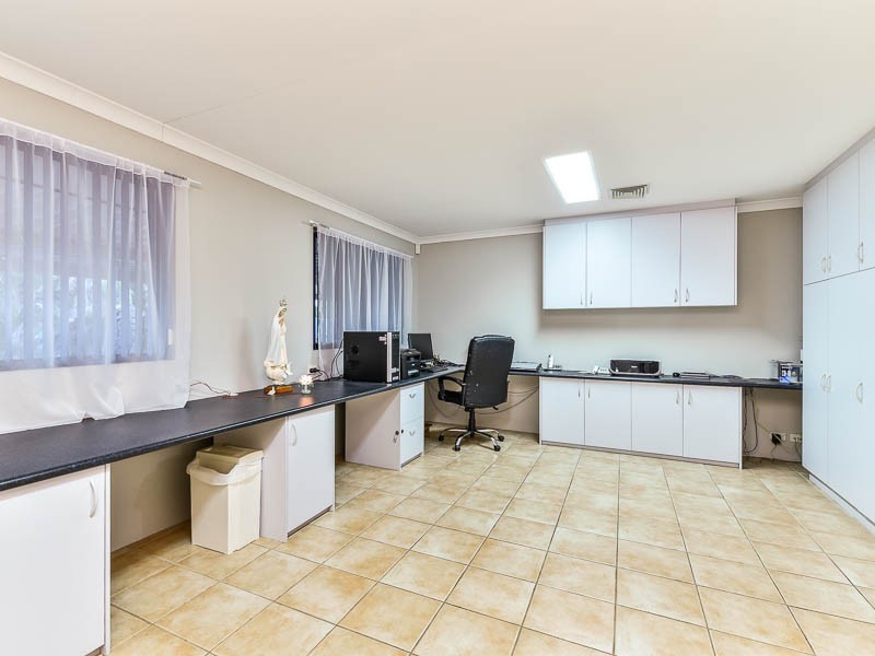 105 Thomas Street, East Cannington WA 6107