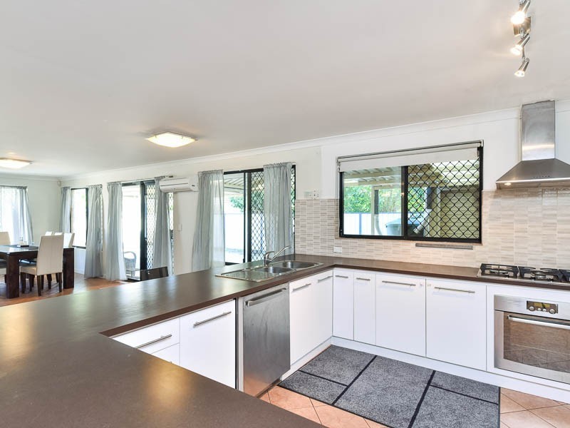 6 Turtledove Grove, East Cannington WA 6107