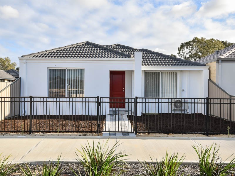 5 Lixnaw Lane, Beckenham WA 6107