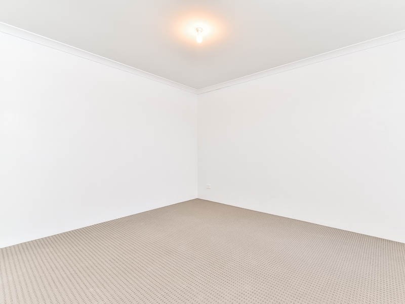 5 Lixnaw Lane, Beckenham WA 6107