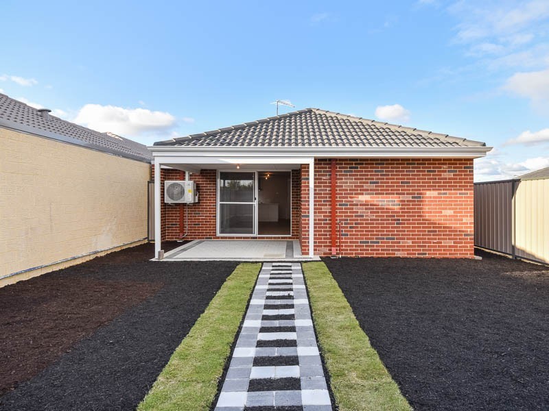 5 Lixnaw Lane, Beckenham WA 6107