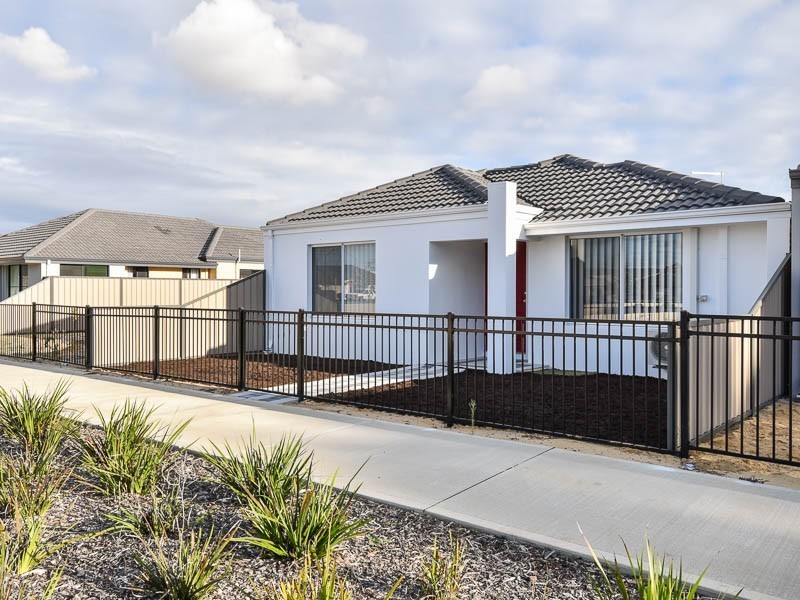 5 Lixnaw Lane, Beckenham WA 6107