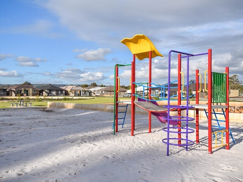 5 Lixnaw Lane, Beckenham WA 6107