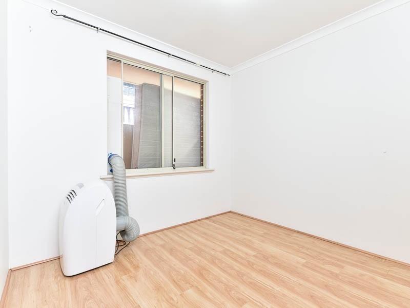 2/34 Mallard Way, Cannington WA 6107