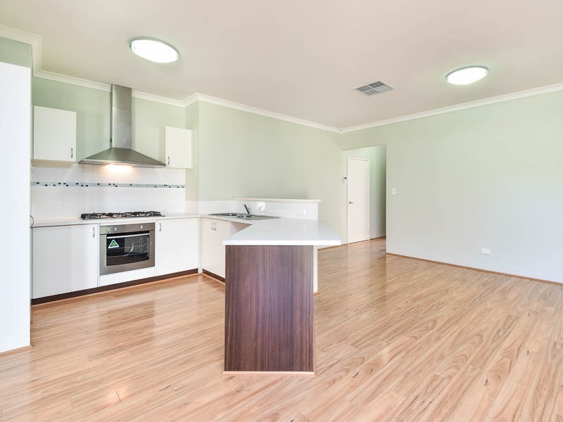 3/330 Wharf Street, Queens Park WA 6107