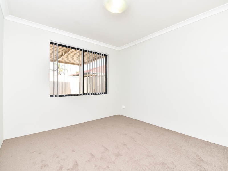 3/330 Wharf Street, Queens Park WA 6107