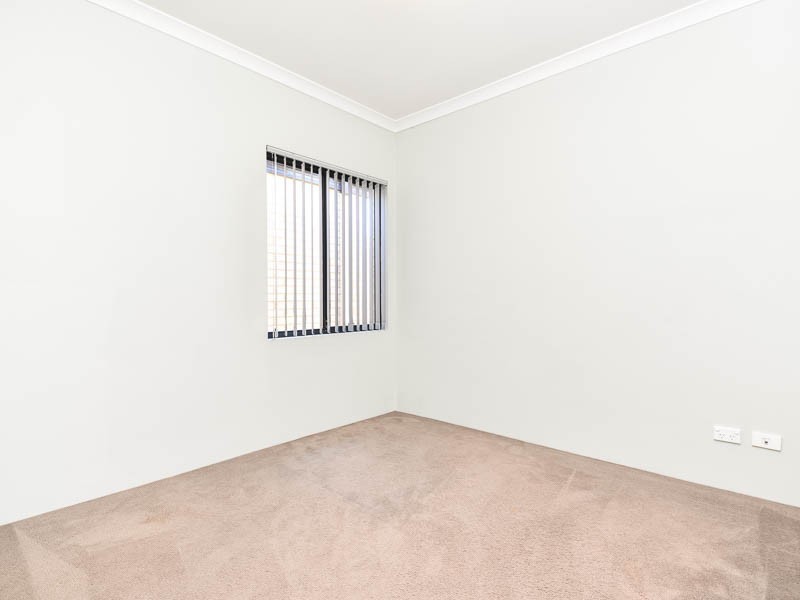 3/330 Wharf Street, Queens Park WA 6107