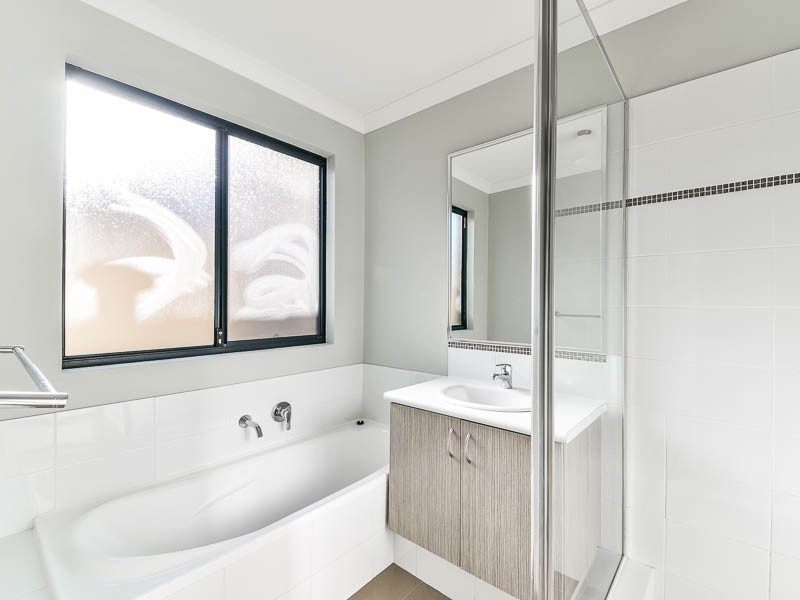 3/330 Wharf Street, Queens Park WA 6107