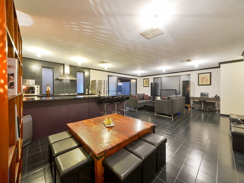 15 Gianatti Ramble, East Cannington WA 6107