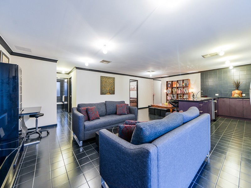 15 Gianatti Ramble, East Cannington WA 6107