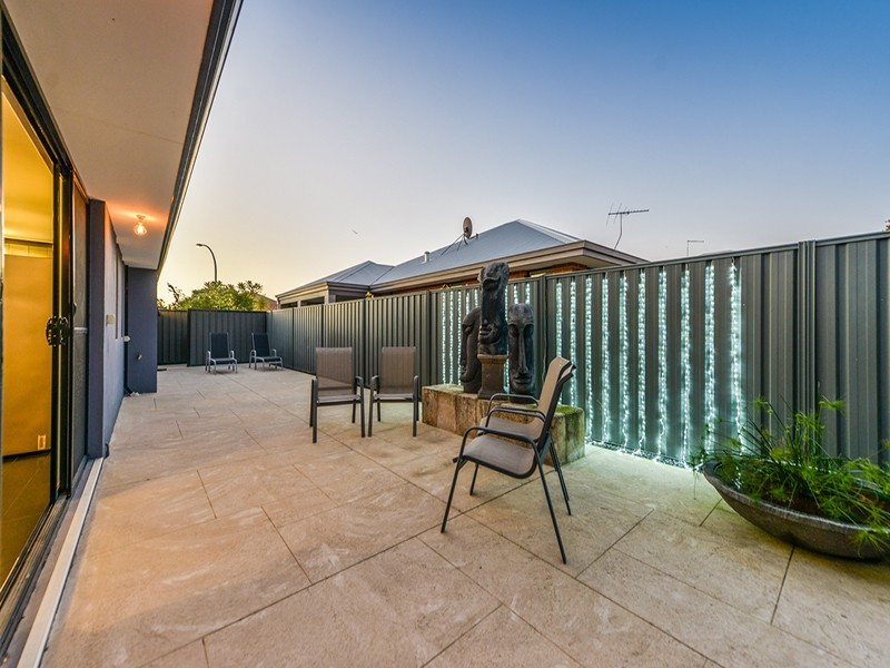 15 Gianatti Ramble, East Cannington WA 6107